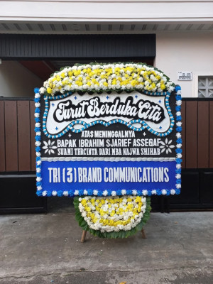 Papan Bunga Duka di Padang Barat